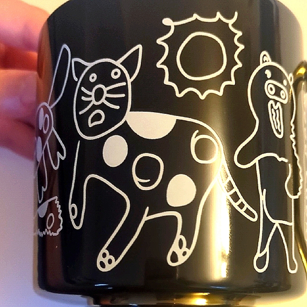 Gold and Black Animal Design Mug - Picture 4 of 10